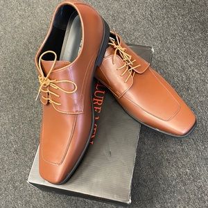 New in the box allure men’s Brown dress shoes size 18 wide